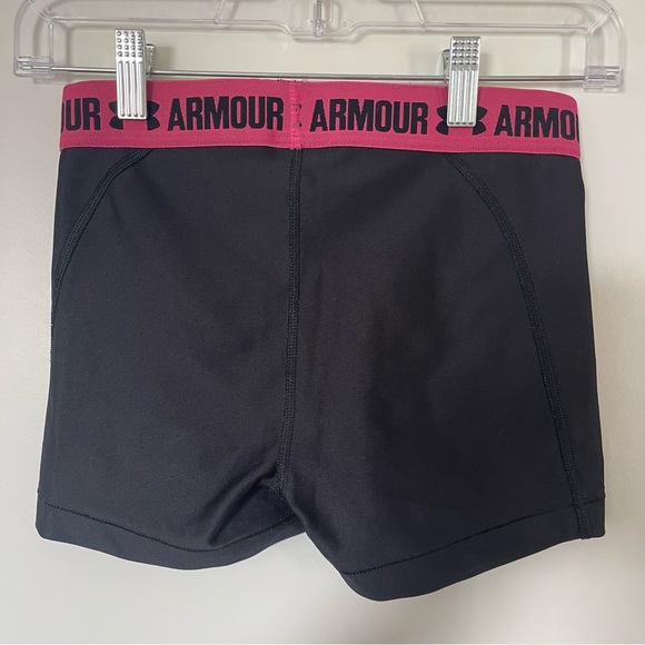 Under Armour Shorts - Picture 2 of 3